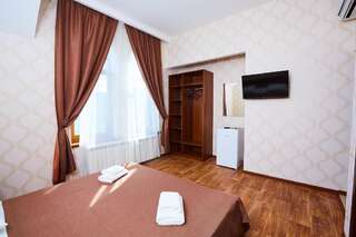 Отель Шато Одесса Крыжановка Номер с кроватью размера «king-size»-2